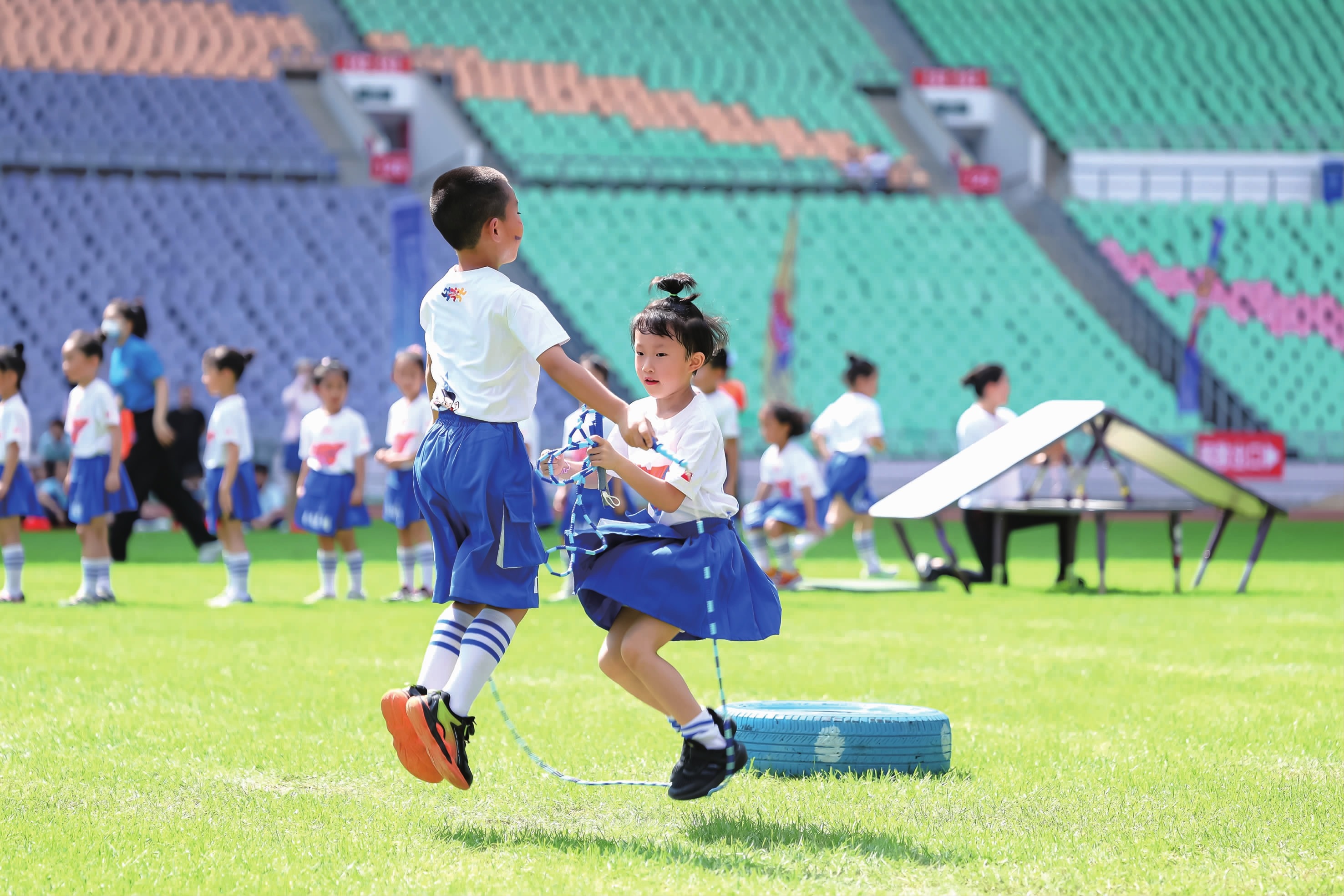 QQ游戏开启《黑神话：悟空》预约，网友表示像“山寨页游”